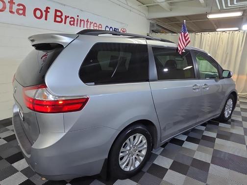 2015 Toyota Sienna XLE Premium