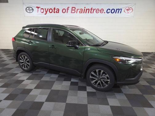 2025 Toyota Corolla Cross XLE
