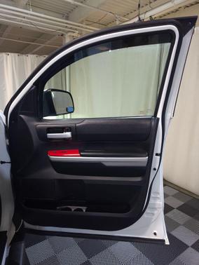 Super White 2019 Toyota Tundra SR5