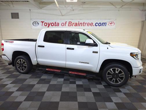 Super White 2019 Toyota Tundra SR5