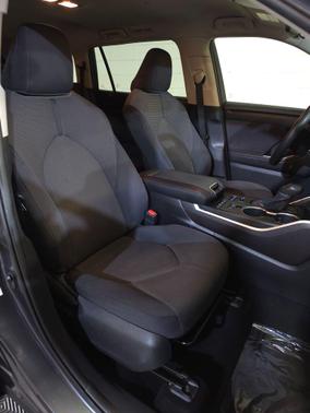 Magnetic Gray Metallic 2020 Toyota Highlander L