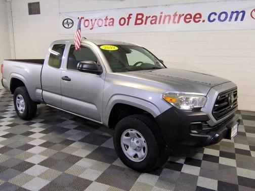 2019 Toyota Tacoma SR