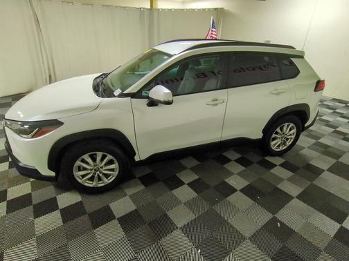 2022 Toyota Corolla Cross LE