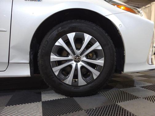 Wind Chill Pearl 2022 Toyota Prius Prime Limited