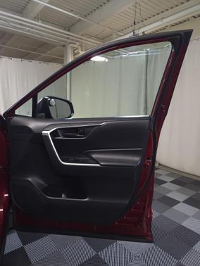 2019 Toyota RAV4 Hybrid LE