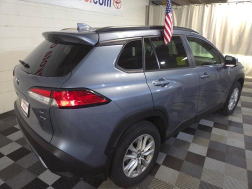 2022 Toyota Corolla Cross LE
