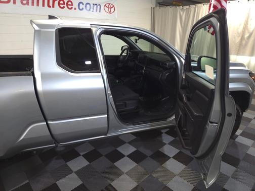 2025 Toyota Tacoma SR