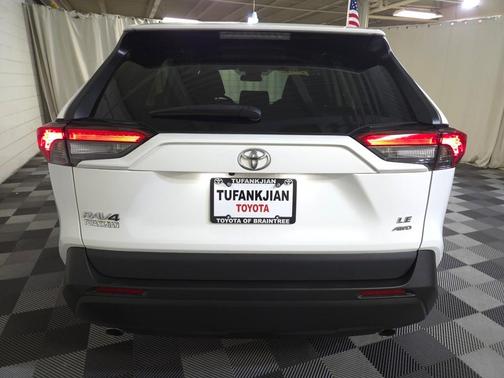 2022 Toyota RAV4 LE