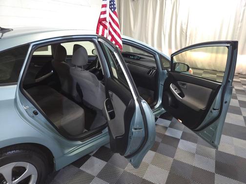 2014 Toyota Prius Three