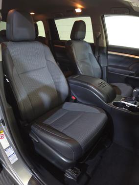 Silver Sky Metallic 2014 Toyota Highlander LE Plus