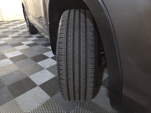 Predawn Gray Mica 2017 Toyota Highlander XLE