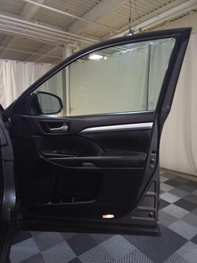 Predawn Gray Mica 2017 Toyota Highlander XLE