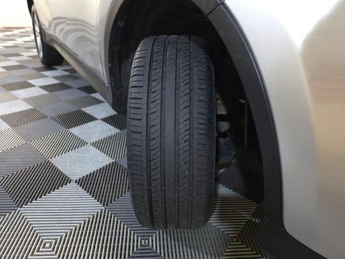 Classic Silver Metallic 2014 Toyota RAV4 XLE