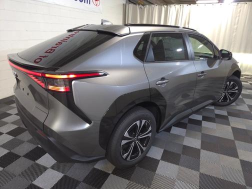 2025 Toyota bZ4X XLE