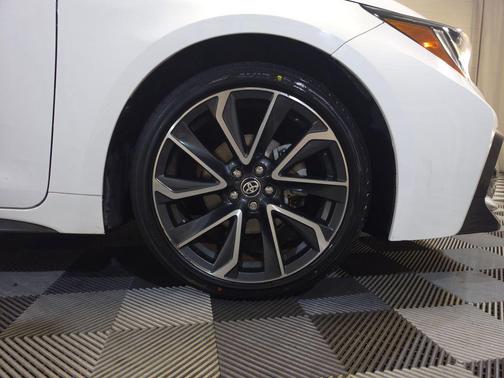 Super White 2021 Toyota Corolla SE