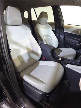 Jet Black 2022 Toyota Corolla Cross LE