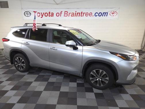2023 Toyota Highlander XLE