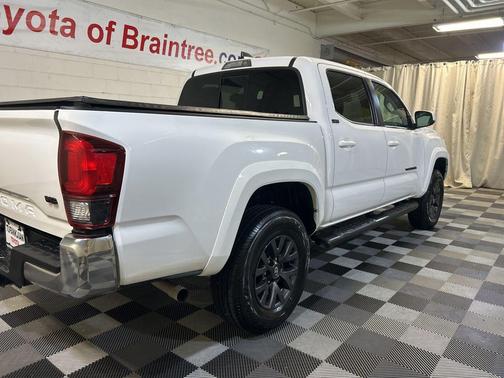 Ice Cap 2023 Toyota Tacoma SR5
