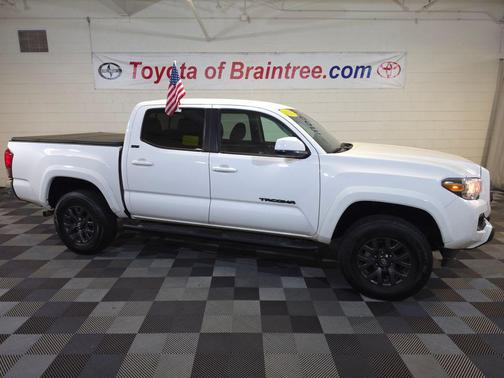 Ice Cap 2023 Toyota Tacoma SR5