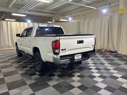 Ice Cap 2023 Toyota Tacoma SR5