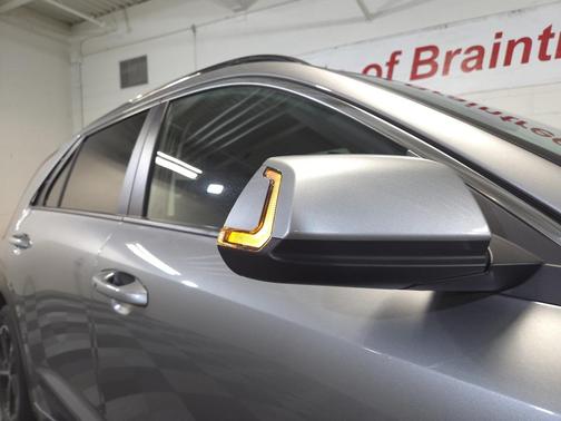2023 Kia Niro Plug-In Hybrid EX