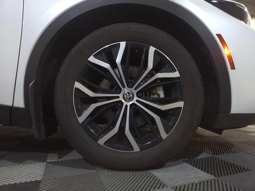 2025 Toyota Crown XLE