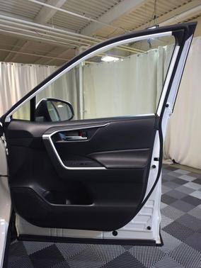 Ice Cap 2023 Toyota RAV4 Prime SE