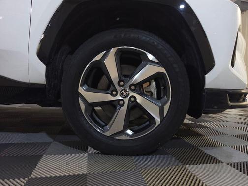 Ice Cap 2023 Toyota RAV4 Prime SE