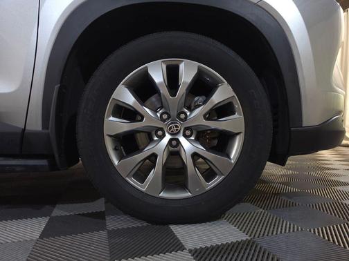 Celestial Silver Metallic 2024 Toyota Grand Highlander Limited