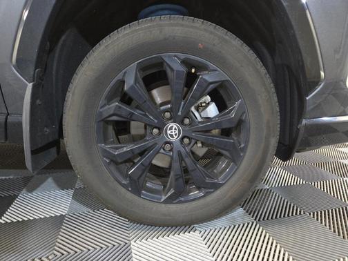 2024 Toyota RAV4 Hybrid XSE