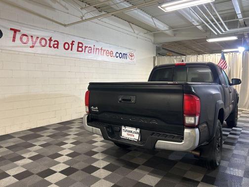 2022 Toyota Tacoma SR5