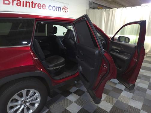 2024 Toyota Grand Highlander Hybrid XLE