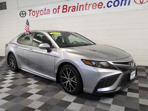 2023 Toyota Camry SE