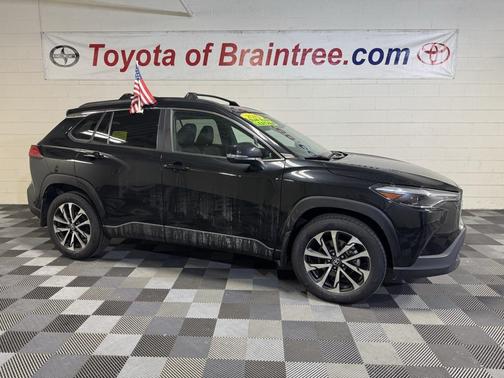 2024 Toyota Corolla Cross XLE