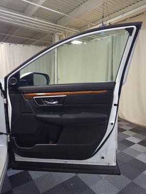 White Diamond Pearl 2017 Honda CR-V EX