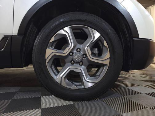 White Diamond Pearl 2017 Honda CR-V EX