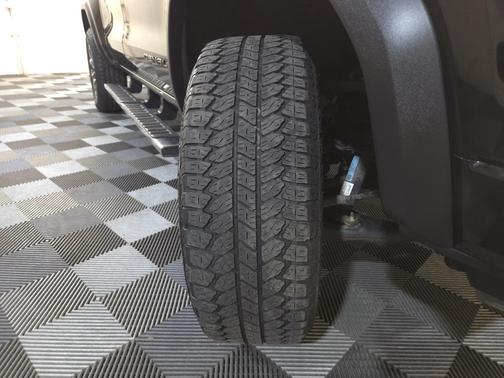 2023 GMC Canyon Denali