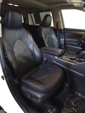 Wind Chill Pearl 2022 Toyota Highlander Limited
