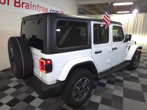 2023 Jeep Wrangler Sahara