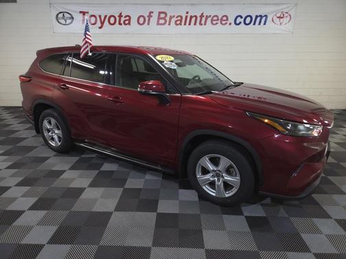 2022 Toyota Highlander LE