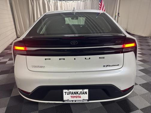 2024 Toyota Prius Prime SE