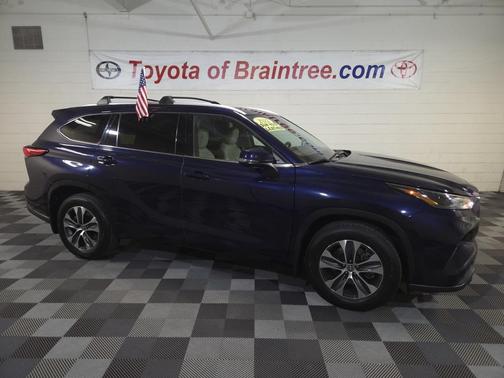 2022 Toyota Highlander XLE