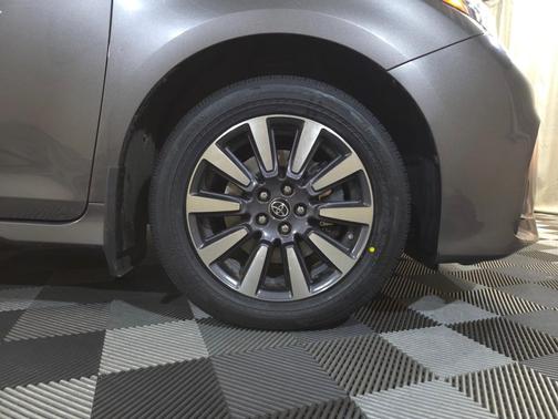 2020 Toyota Sienna Limited