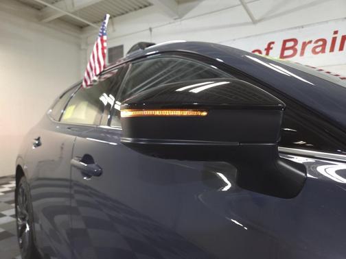 2025 Toyota Crown Signia Limited