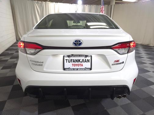 2024 Toyota Corolla Hybrid SE