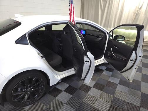 2024 Toyota Corolla Hybrid SE