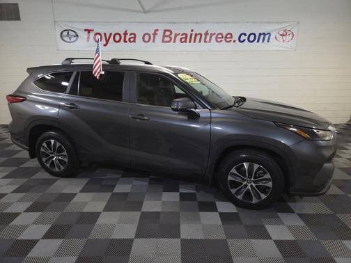 2023 Toyota Highlander XLE