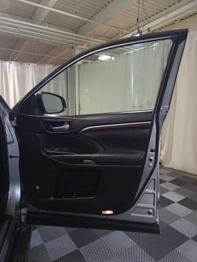 2015 Toyota Highlander Limited Platinum