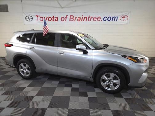 2023 Toyota Highlander L