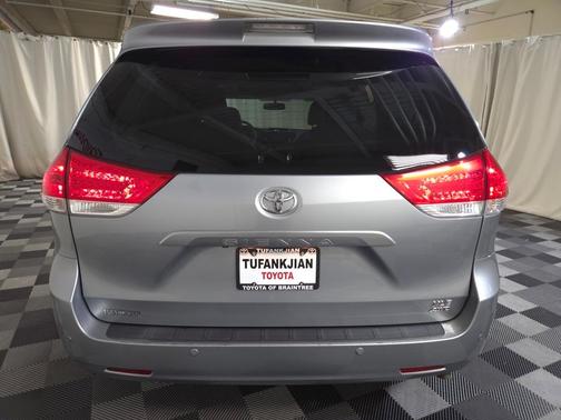 2013 Toyota Sienna XLE